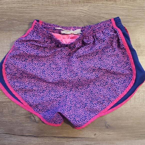 Nike bundle track short and tank - Picture 2 of 4